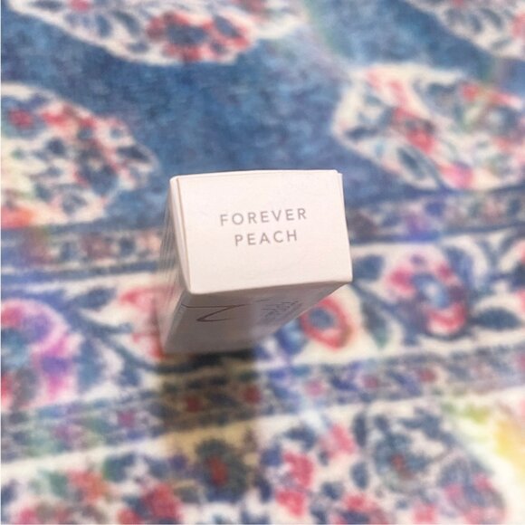 Jane Iredale Just Kissed Lip and Cheek Stain - Forever Peach, NEW - Full Size - Picture 2 of 3